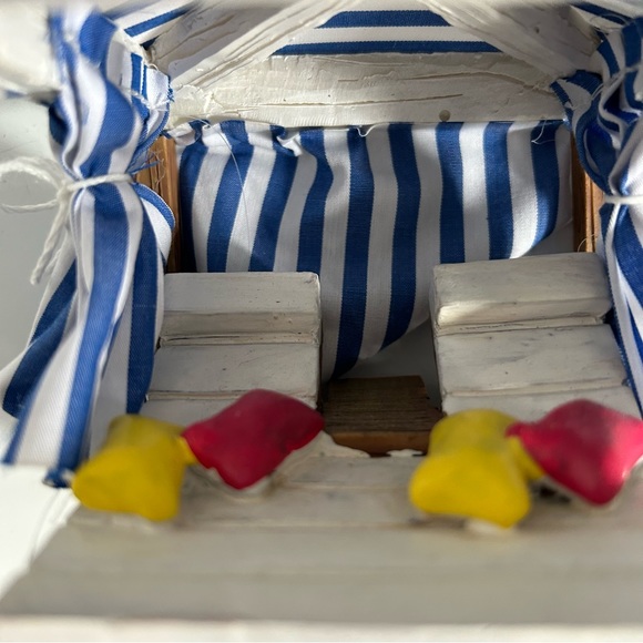 TINY TREASURES POOL-RIFFIC STRUCTURE - Picture 8 of 9